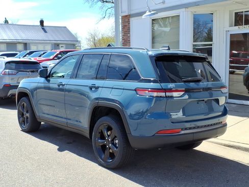New 2026 Jeep Grand Cherokee Limited w/ Limited Altitude Package AWD/4WD image 5
