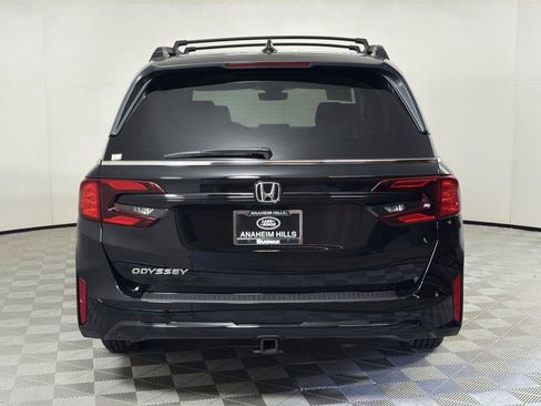 Used 2025 Honda Odyssey EX-L image 4