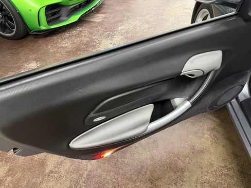 Used 2004 Porsche Boxster S RWD image 9