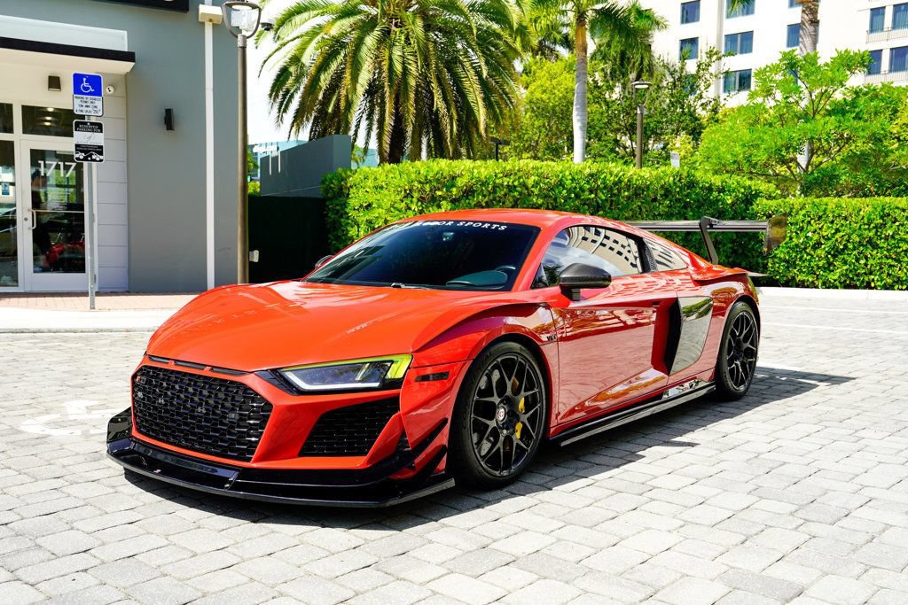 Used 2017 Audi R8 V10 plus w/ 20" Wheel Package AWD/4WD image 2