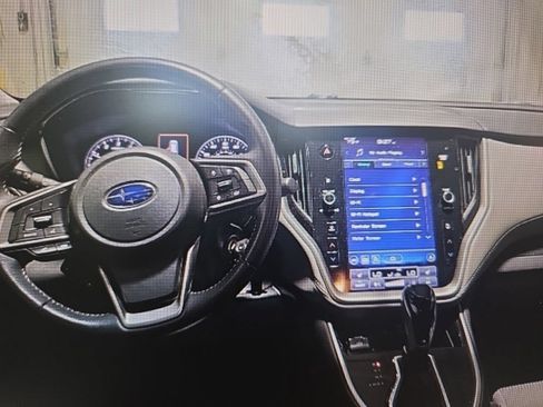 Used 2022 Subaru Outback Premium AWD/4WD image 9