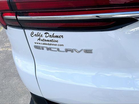 Used 2025 Buick Enclave Preferred FWD image 30