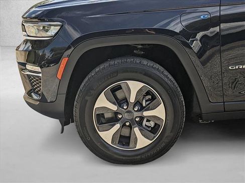 Used 2024 Jeep Grand Cherokee Limited 4xe image 9