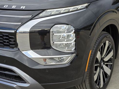 New 2026 Mitsubishi Outlander SE image 6