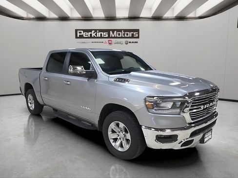 Used 2024 RAM 1500 Laramie AWD/4WD image 3