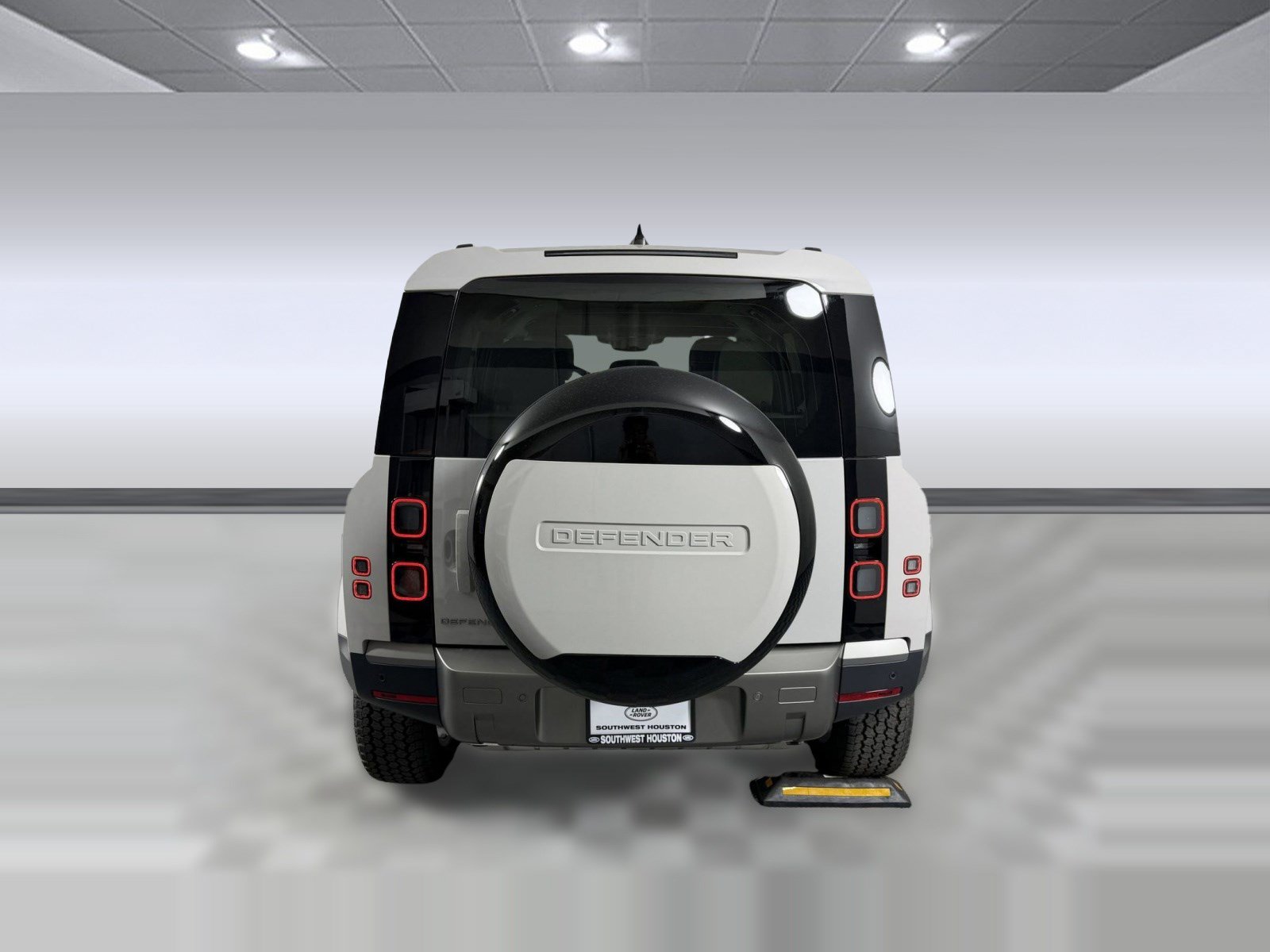 Used 2026 Land Rover Defender 110 S AWD/4WD image 6