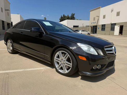 Used 2010 Mercedes-Benz E 550 Coupe image 3