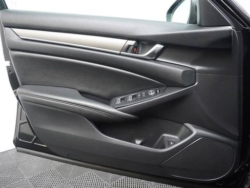 Used 2019 Honda Accord LX image 21