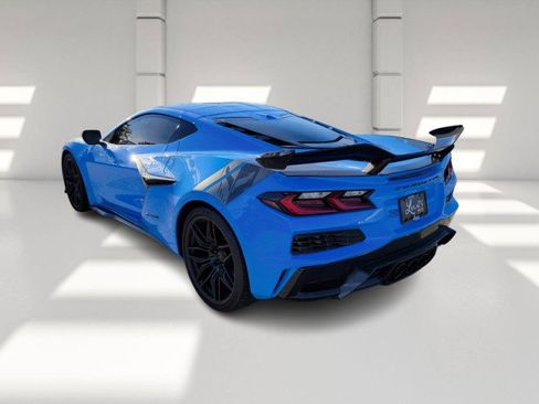 Used 2023 Chevrolet Corvette Z06 w/ Stealth Interior Trim Package image 5