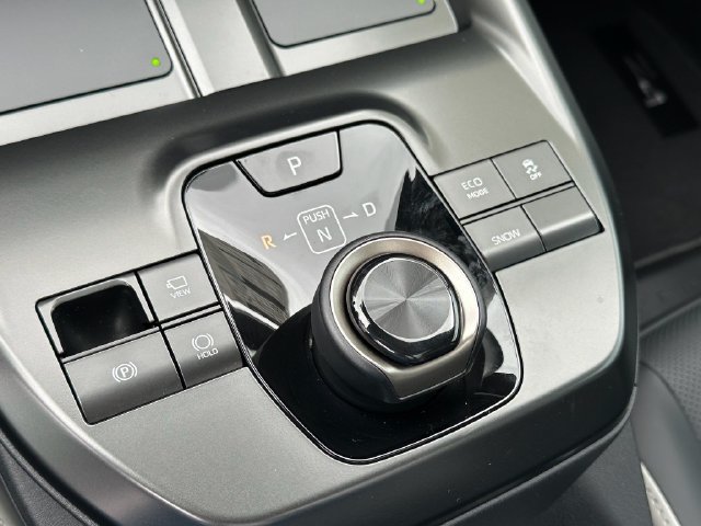 New 2027 Toyota bZ FWD image 18