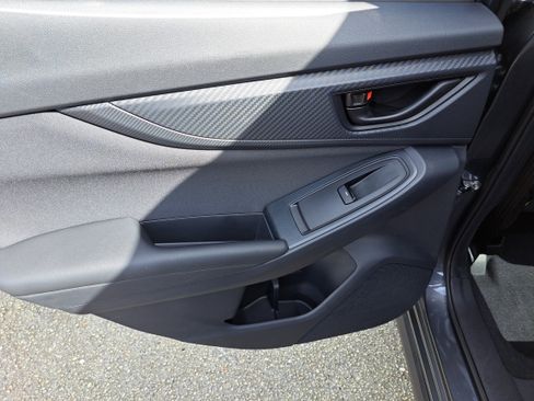 Used 2022 Subaru Crosstrek 2.0i Premium w/ Moonroof Package image 7