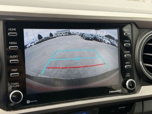 Used 2022 Toyota Tacoma SR5 RWD image 16
