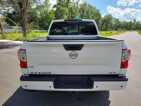 Used 2024 Nissan Titan 2WD Crew Cab image 9