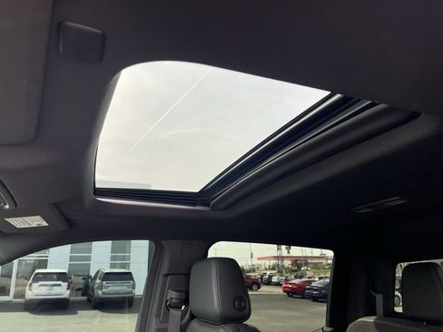 Used 2022 GMC Sierra 1500 AT4 w/ AT4 Premium Package image 19