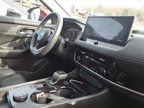 Certified 2024 Nissan Rogue SL image 26