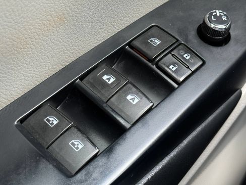 Used 2019 Toyota Highlander Plus w/ Protection Package #3 AWD/4WD image 31