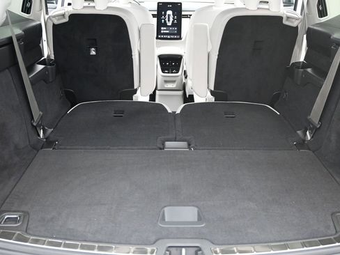 Used 2025 Volvo EX90 Plus image 14