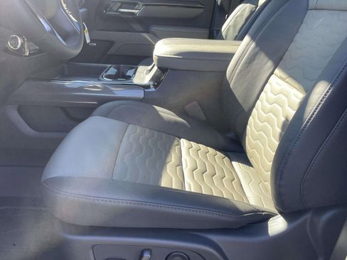 New 2026 Chevrolet Silverado 2500 ZR2 image 10