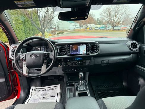 Used 2023 Toyota Tacoma TRD Sport w/ Advanced Technology Package image 14