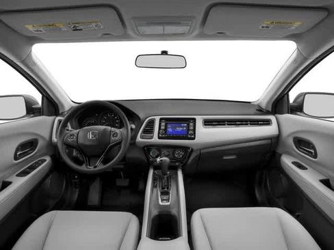 Used 2016 Honda HR-V LX image 7