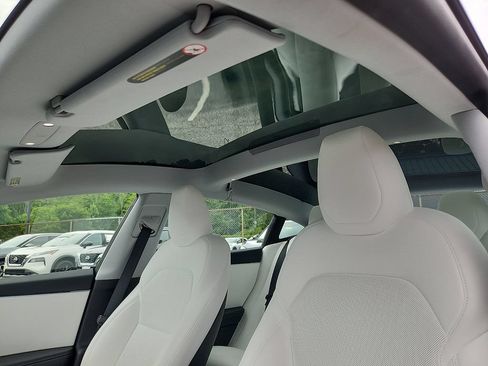 Used 2025 Tesla Model 3 Long Range RWD image 17