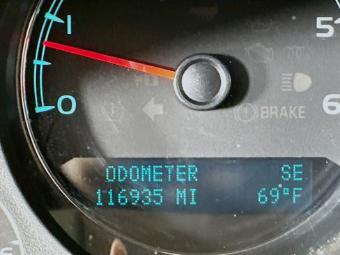 Used 2013 Chevrolet Tahoe LT w/ Luxury Package image 18