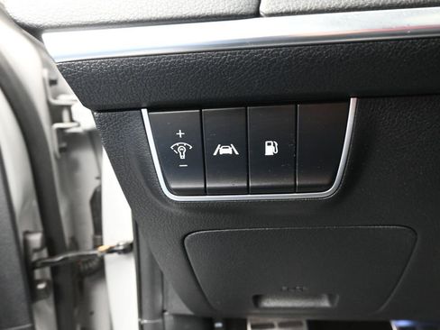 Used 2022 Kia Stinger GT-Line image 34