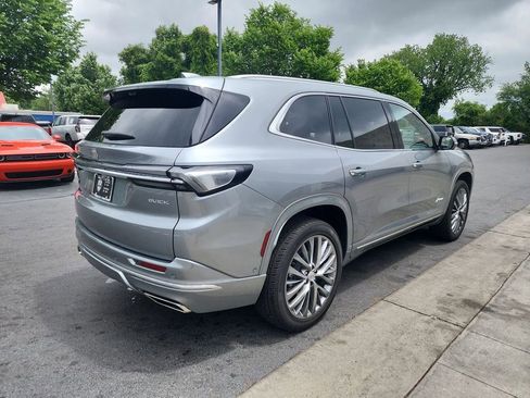 Certified 2025 Buick Enclave Avenir w/ Super Cruise Package AWD/4WD image 8