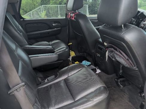 Used 2009 GMC Yukon Denali RWD image 10
