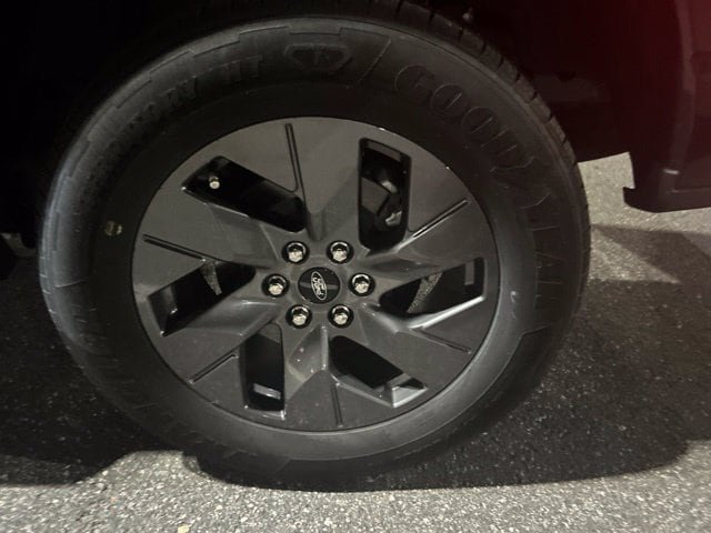Used 2024 Ford F150 Lightning XLT AWD/4WD image 14