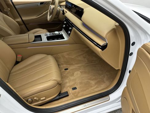 Certified 2025 Genesis G80 2.5T Advanced image 25