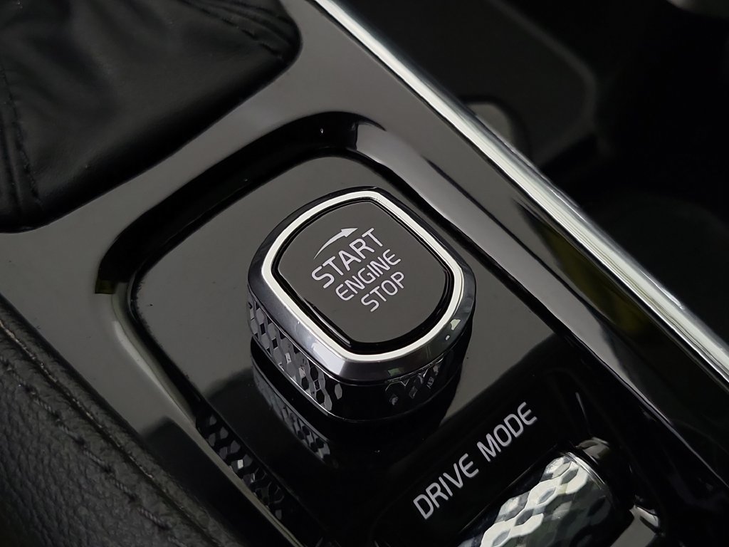 Used 2020 Volvo XC90 T5 Momentum w/ Protection Package Premier FWD image 33
