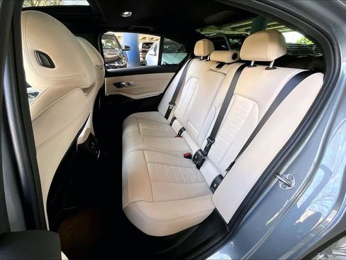 Used 2023 BMW 330i Sedan w/ Premium Package image 20