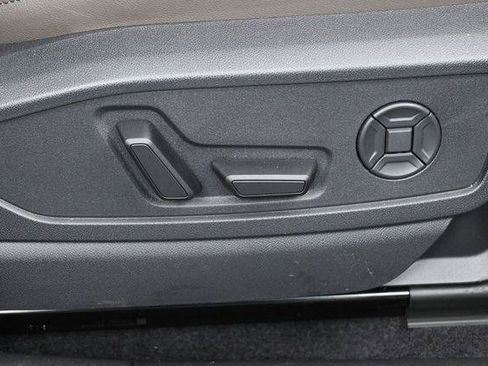 Certified 2025 Audi Q5 Premium w/ Convenience Package AWD/4WD image 36