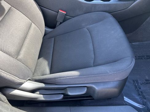 Used 2022 Chevrolet Malibu LT image 43