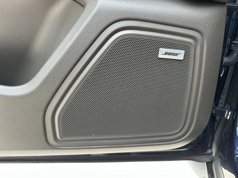 Certified 2018 Porsche Macan AWD/4WD image 18