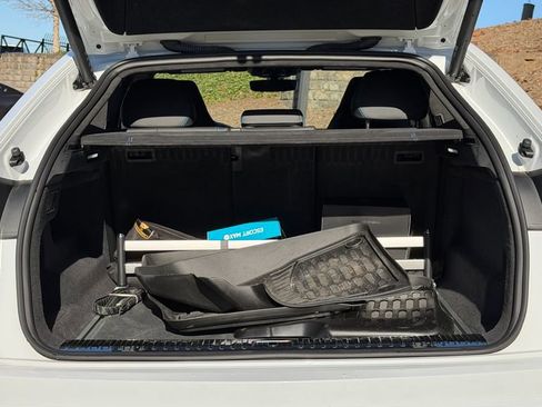 Used 2022 Lamborghini Urus image 25