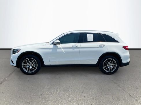 Used 2019 Mercedes-Benz GLC 300 4MATIC image 4