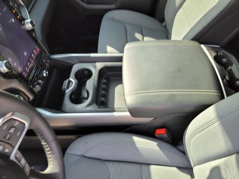 Used 2025 RAM 1500 Big Horn RWD image 20