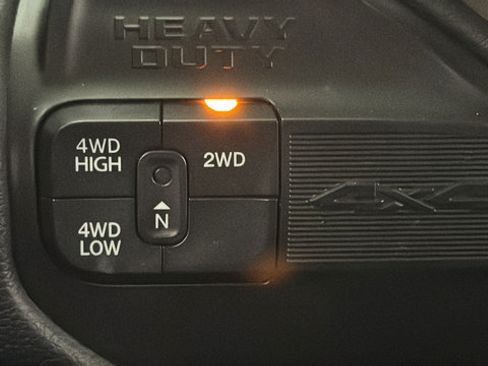 Used 2022 RAM 2500 Laramie AWD/4WD image 30