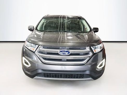 Used 2017 Ford Edge Titanium w/ Technology Package image 4
