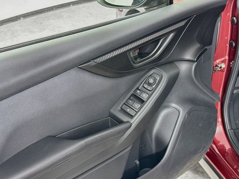 Used 2019 Subaru Crosstrek 2.0i Premium AWD/4WD image 19