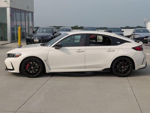 Used 2025 Honda Civic Type R image 8