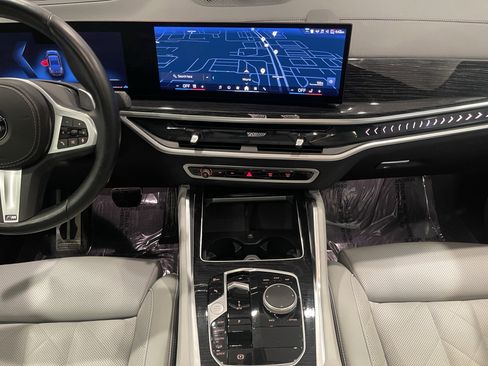 Certified 2024 BMW X6 xDrive40i w/ Premium Package image 17