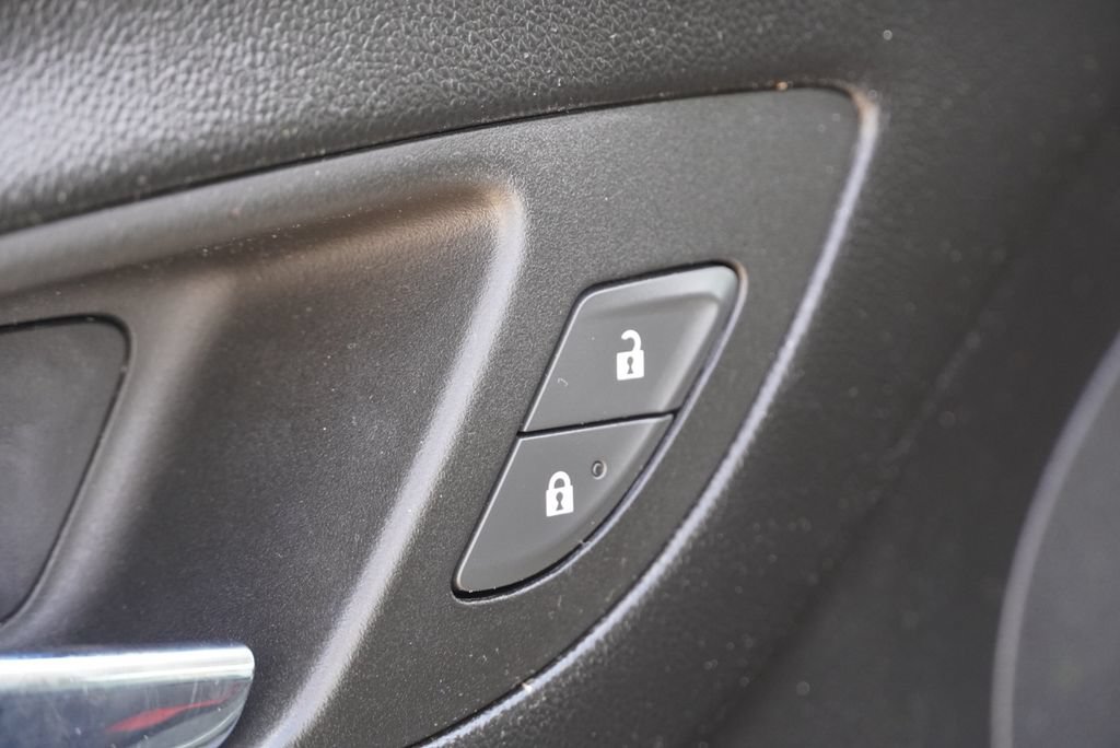 Used 2023 Chevrolet Equinox LT AWD/4WD image 21