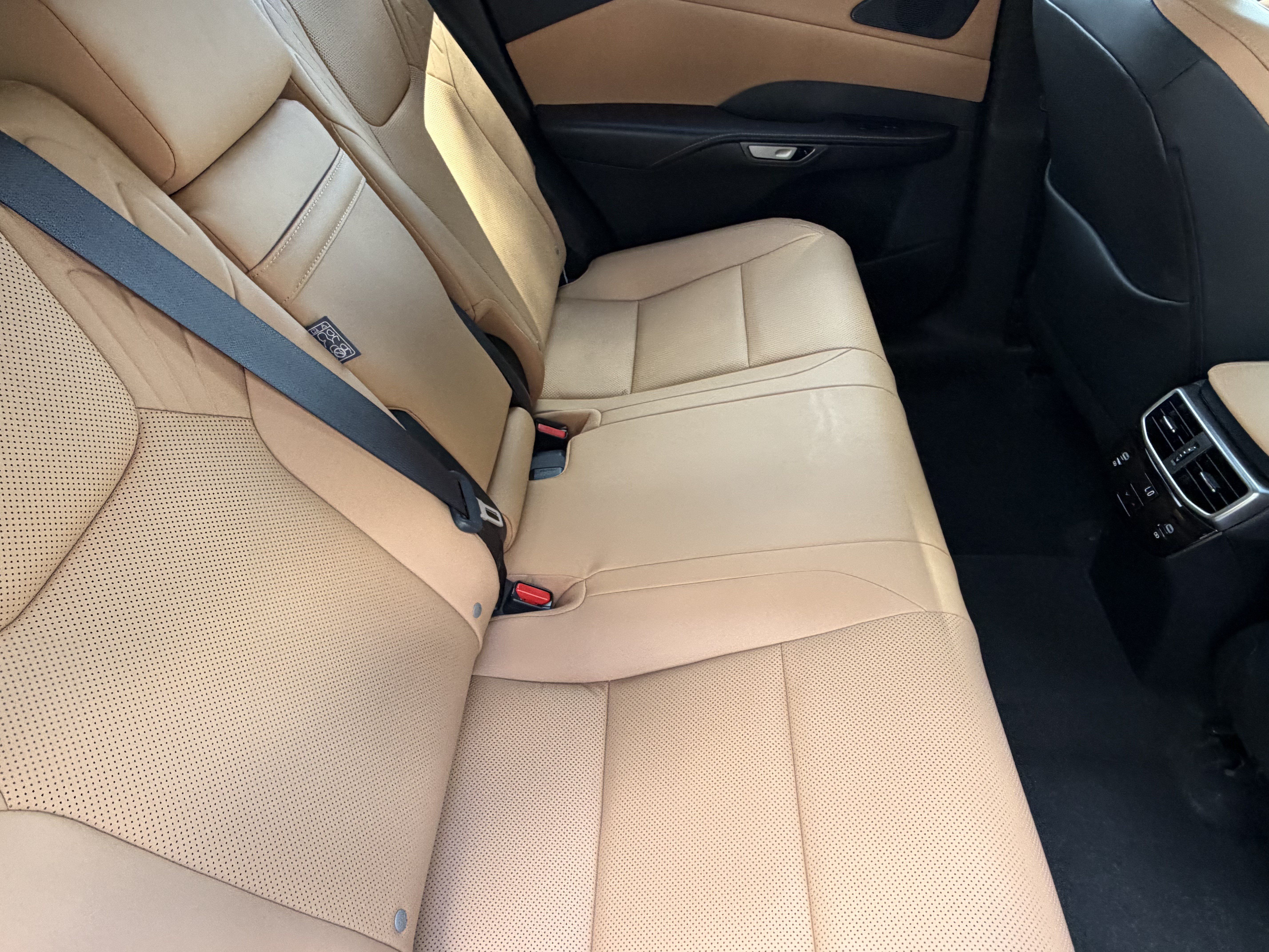 Used 2023 Lexus RX 350h w/ Accessory Package (2T) AWD/4WD image 38