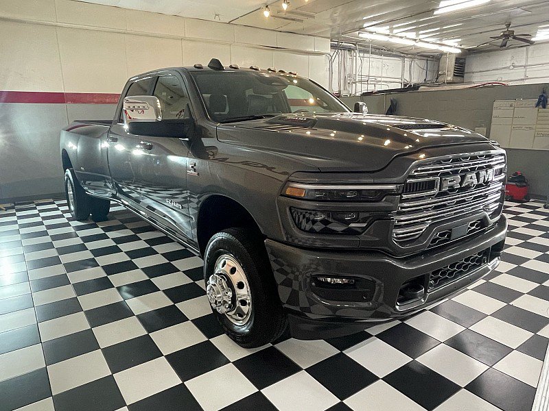 Used 2026 RAM 3500 Laramie AWD/4WD image 4