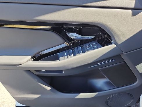 New 2026 Land Rover Range Rover Evoque S image 24