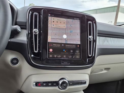 New 2026 Volvo XC40 B5 Plus w/ Protection Package Premier image 15