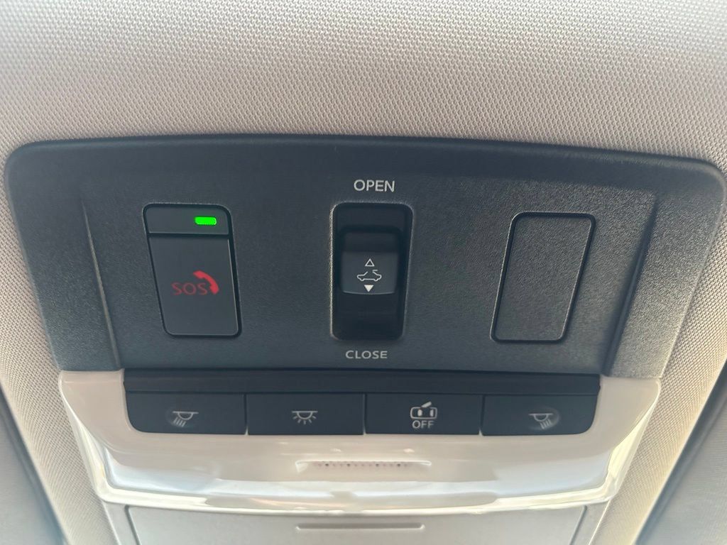Used 2024 Nissan Altima 2.5 SR w/ SR Premium Package FWD image 24